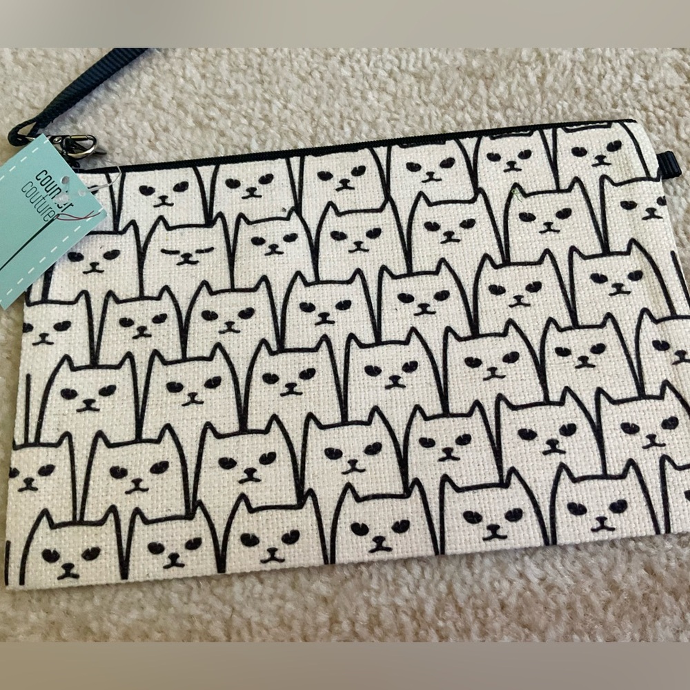 NWT Large Cat Zip Pouch